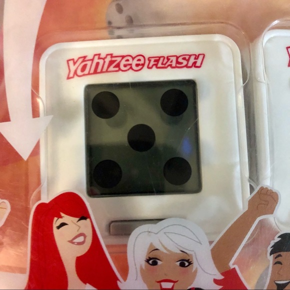 Yahtzee Flash Sealed in Package NEW - Picture 3 of 9